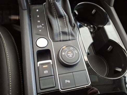 Used 2023 Volkswagen Atlas SE w/ Panoramic Sunroof Package AWD/4WD image 28
