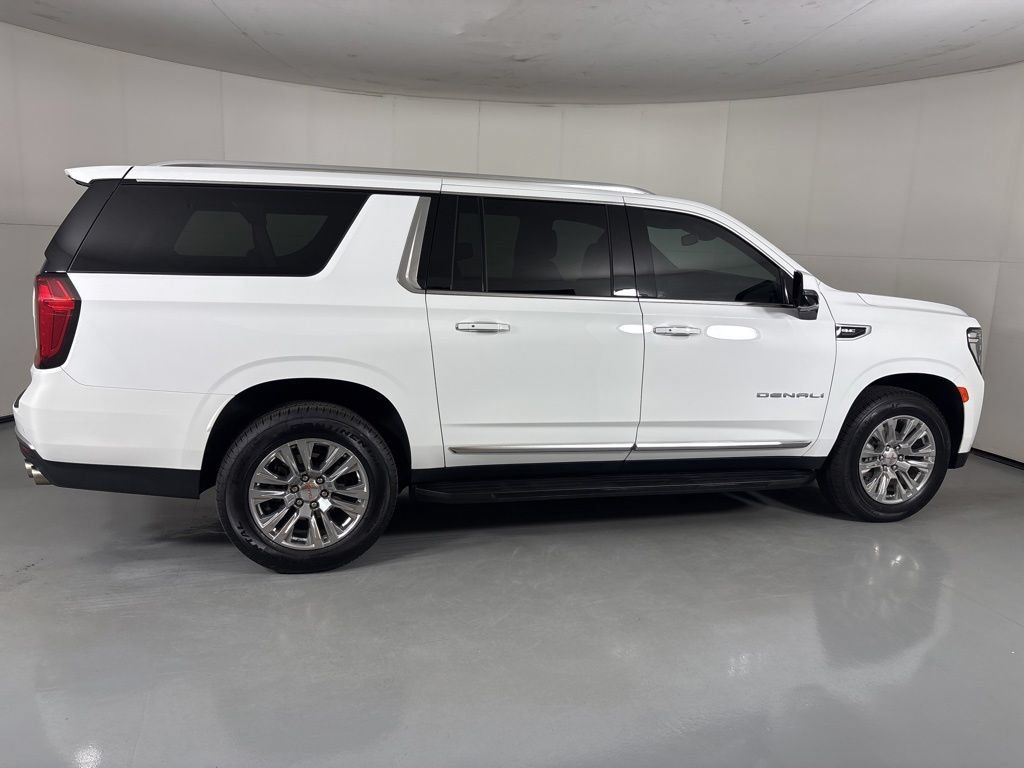 Used 2024 GMC Yukon XL Denali AWD/4WD image 8
