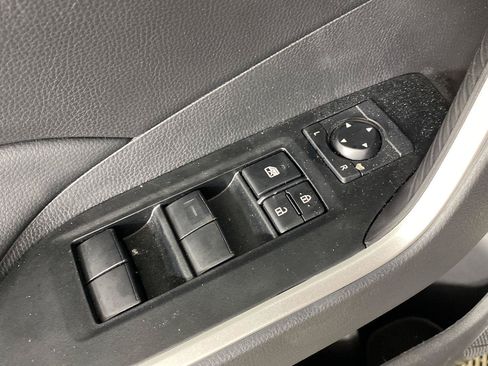 Used 2024 Toyota RAV4 LE AWD/4WD image 22