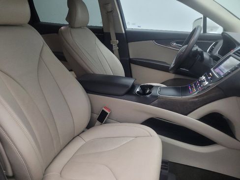 Used 2016 Lincoln MKX Reserve w/ Technology Package FWD image 21