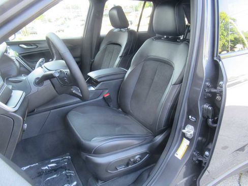 New 2025 Jeep Grand Cherokee Altitude image 15