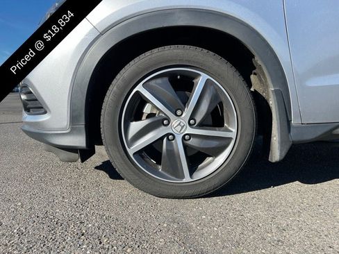 Used 2021 Honda HR-V EX-L image 3