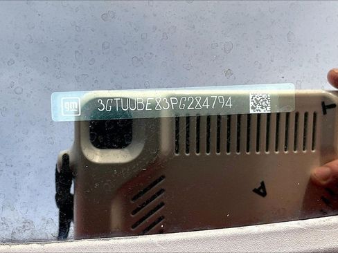 Used 2023 GMC Sierra 1500 SLE image 17