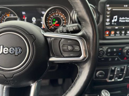 Used 2021 Jeep Wrangler Unlimited Sahara AWD/4WD image 34