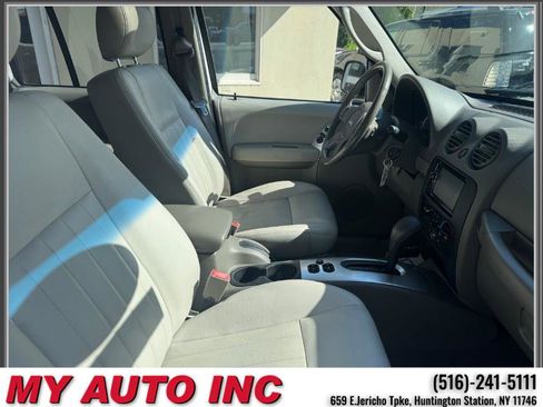 Used 2007 Jeep Liberty Limited AWD/4WD image 27