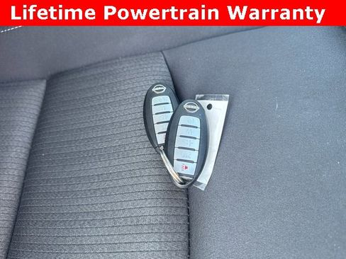 Used 2024 Nissan Altima 2.5 SV image 4