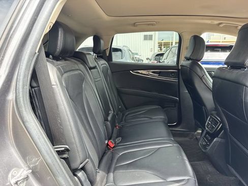 Used 2021 Lincoln Nautilus Reserve AWD/4WD image 30