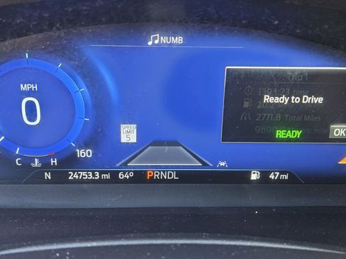 Certified 2023 Ford Explorer Platinum image 5