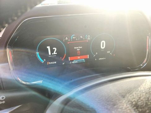 Used 2022 Ford F150 Lariat w/ Equipment Group 502A High image 18