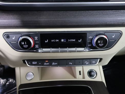 Certified 2024 Audi Q5 2.0T Premium image 5