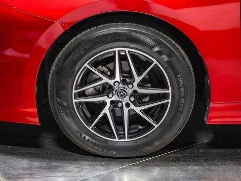 Certified 2017 Toyota Prius Two w/ Carpet Mat Package image 7