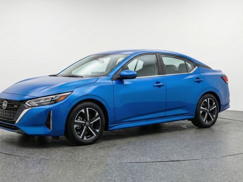 Used 2025 Nissan Sentra SV FWD image 3