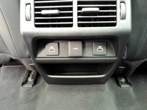 Used 2023 Land Rover Discovery Sport S R-Dynamic AWD/4WD image 31