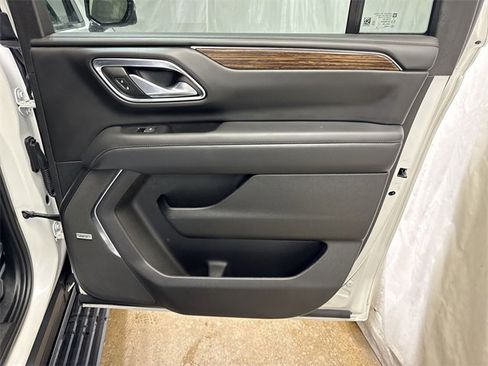 Certified 2024 Chevrolet Suburban High Country image 33