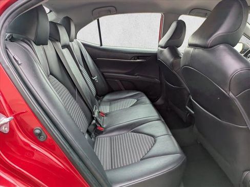 Used 2021 Toyota Camry SE FWD image 19