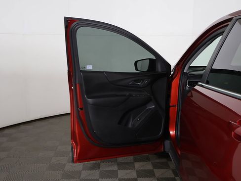 Used 2023 Chevrolet Equinox LT FWD image 16