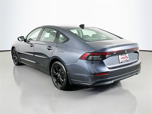 Certified 2025 Honda Accord SE image 15