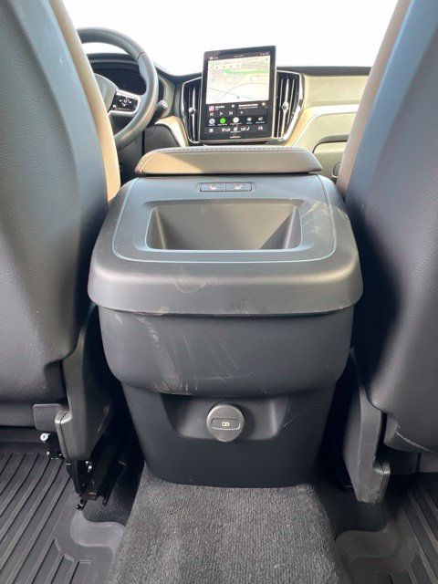 Used 2026 Volvo XC60 B5 Plus AWD/4WD image 29