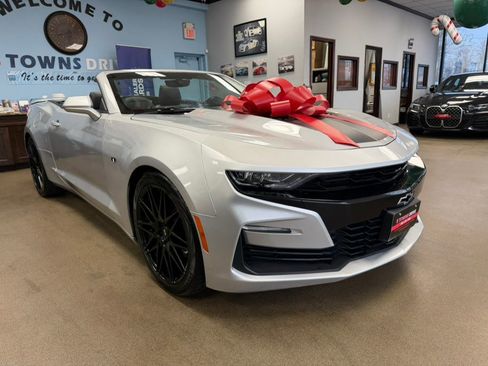 Used 2019 Chevrolet Camaro SS image 3