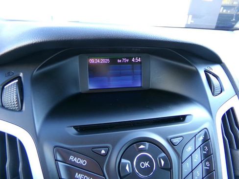 Used 2014 Ford Focus SE image 16