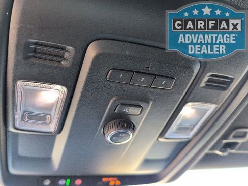 Used 2024 Chevrolet Suburban LT image 27