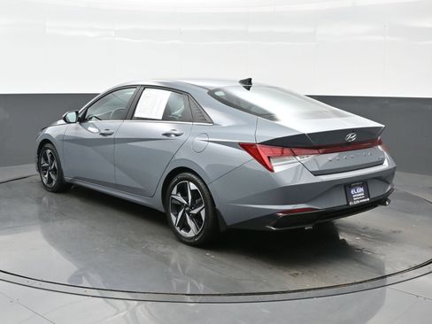Certified 2023 Hyundai Elantra Limited image 4