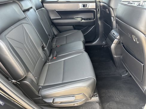 Used 2025 Hyundai Santa Fe SEL AWD/4WD image 12