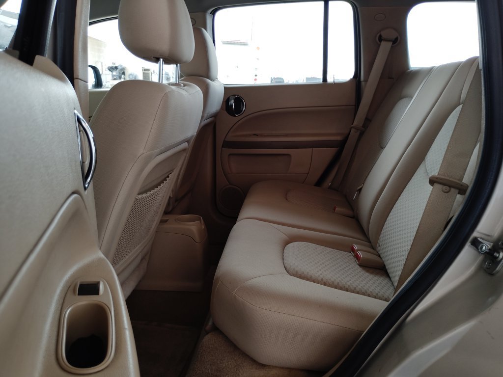 Used 2009 Chevrolet HHR LS FWD image 21