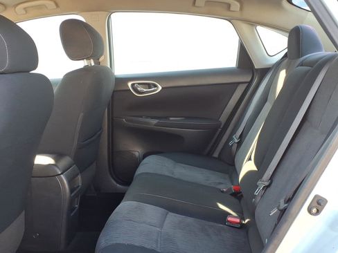 Used 2014 Nissan Sentra SV image 9