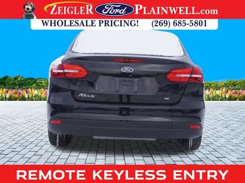 Used 2017 Ford Focus SE image 4