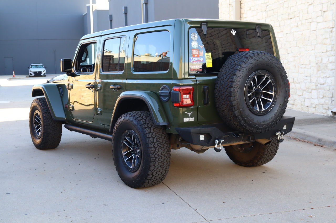 Used 2021 Jeep Wrangler Unlimited Rubicon AWD/4WD image 3