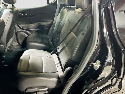 Used 2022 GMC Acadia SLT w/ Elevation Edition AWD/4WD image 26