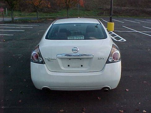 Used 2009 Nissan Altima 2.5 S FWD image 6