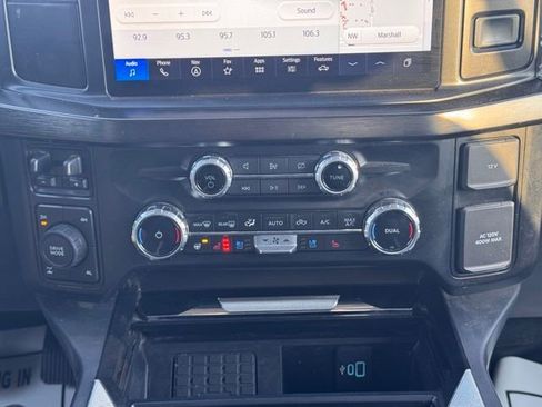 Used 2024 Ford F350 Lariat AWD/4WD image 21