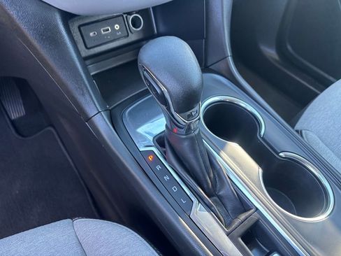 Used 2023 Chevrolet Equinox LS image 18