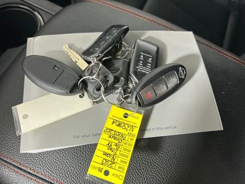 Used 2023 Nissan Titan PRO-4X w/ Off Road Protection Package image 19