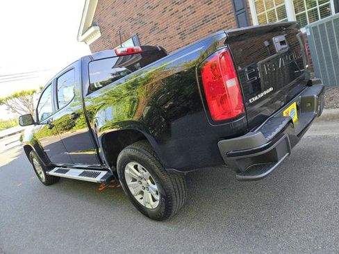 Used 2021 Chevrolet Colorado LT image 3