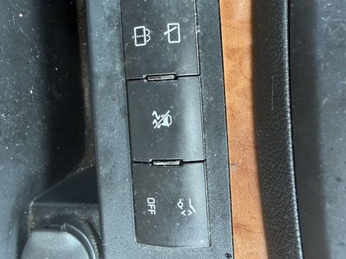 Used 2008 Saturn Outlook XR w/ Premium Trim Package FWD image 20