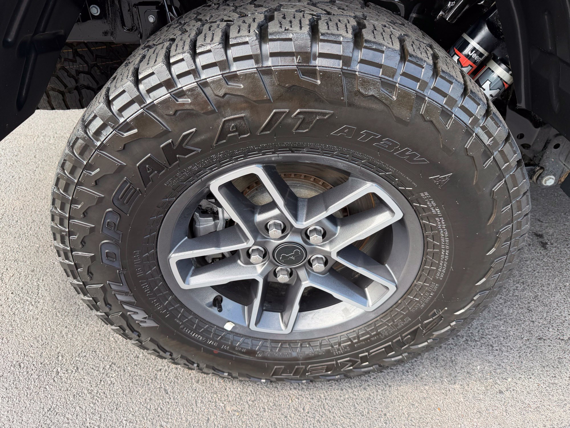 Used 2026 Jeep Gladiator Mojave AWD/4WD image 10