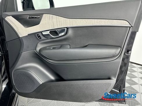 Used 2025 Volvo XC90 B6 Ultra w/ Protection Package Premier image 42
