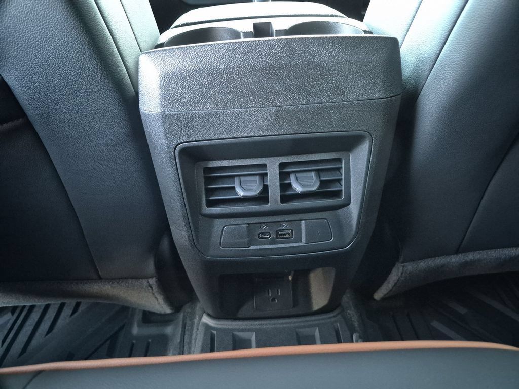 New 2026 GMC Canyon AT4 w/ Technology Plus Package AWD/4WD image 32