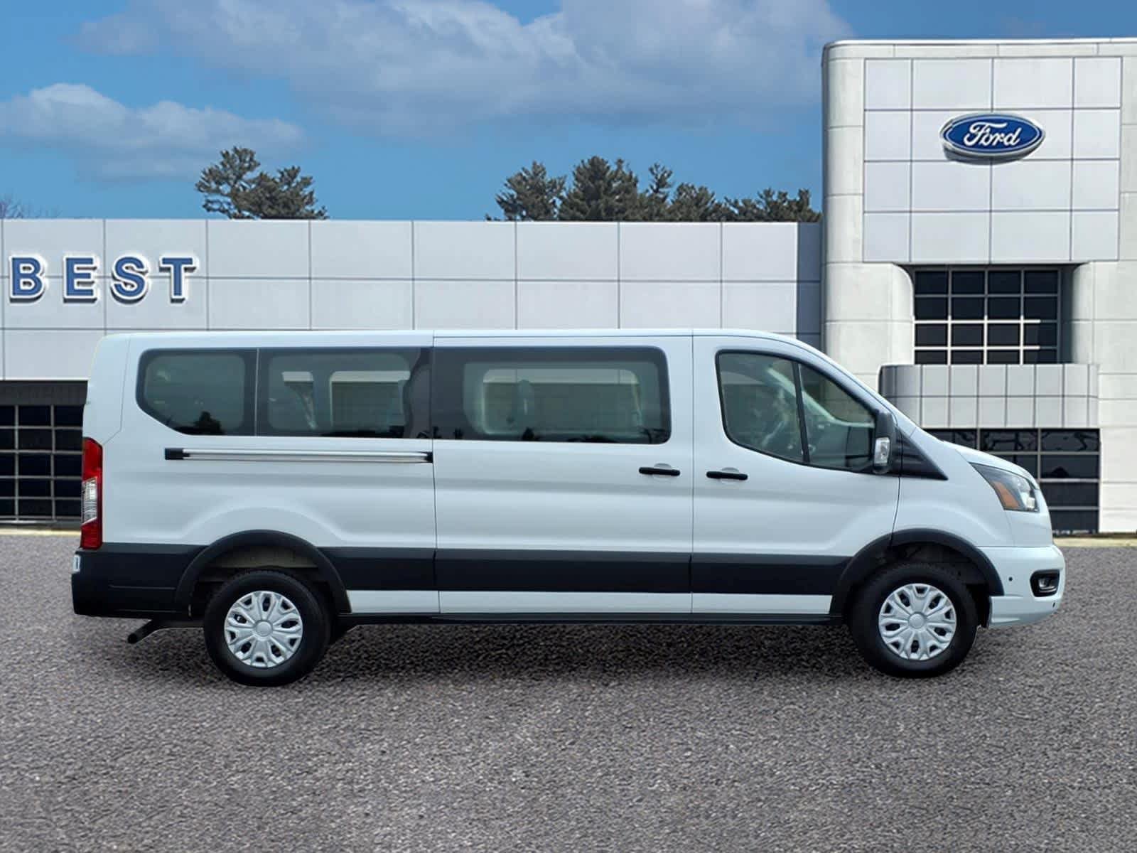 Used 2025 Ford Transit 350 XLT RWD image 8