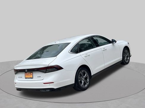 Used 2025 Honda Accord EX-L image 6