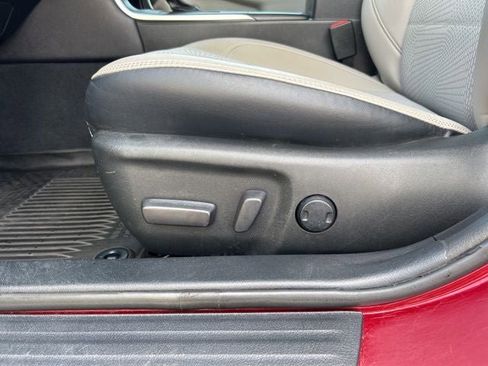 Used 2016 Toyota Camry SE image 16