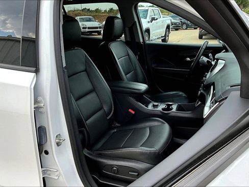 Certified 2024 GMC Terrain SLT image 10