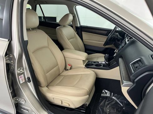 Used 2018 Subaru Outback 2.5i Limited AWD/4WD image 21
