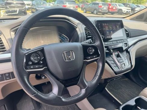 Used 2021 Honda Odyssey Touring image 15