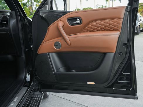 Used 2024 INFINITI QX80 Sensory image 38