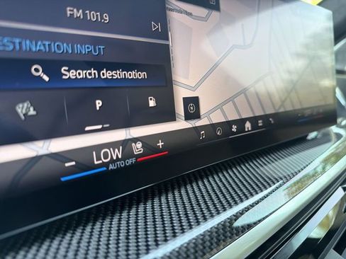Used 2024 BMW X7 M60i AWD/4WD image 19