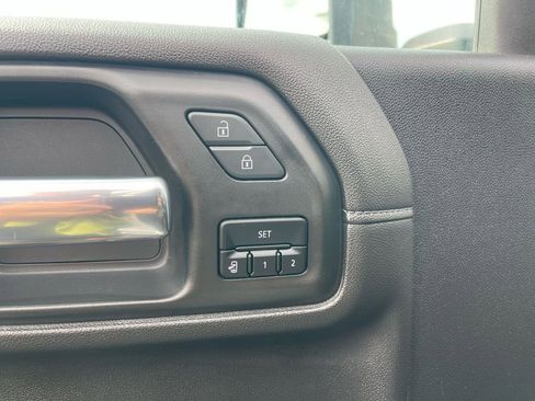 Used 2020 GMC Sierra 3500 Denali w/ Denali Ultimate Package image 11